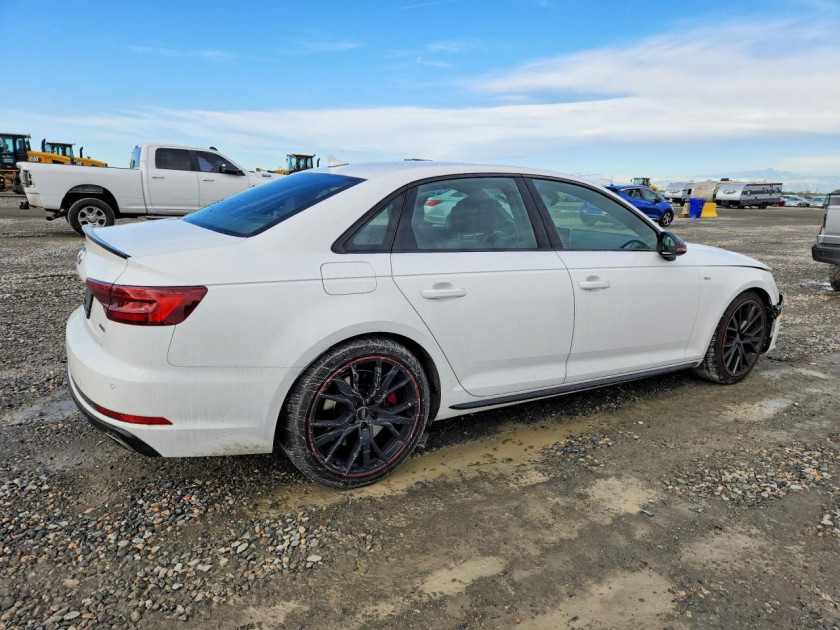 Audi A4, Premium Plus