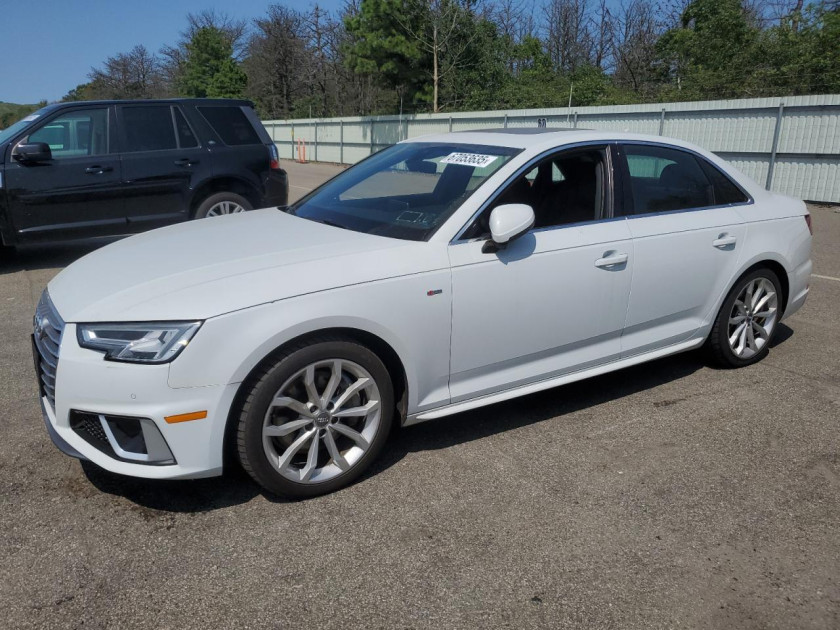 Audi A4, Premium Plus