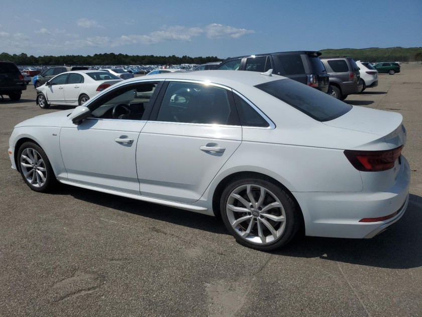 Audi A4, Premium Plus