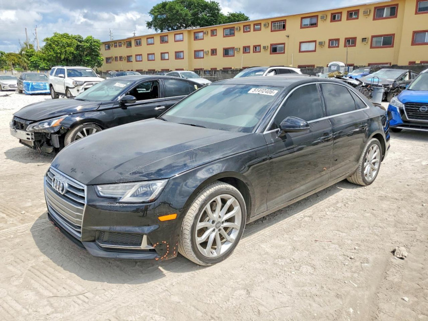 Audi A4, Premium