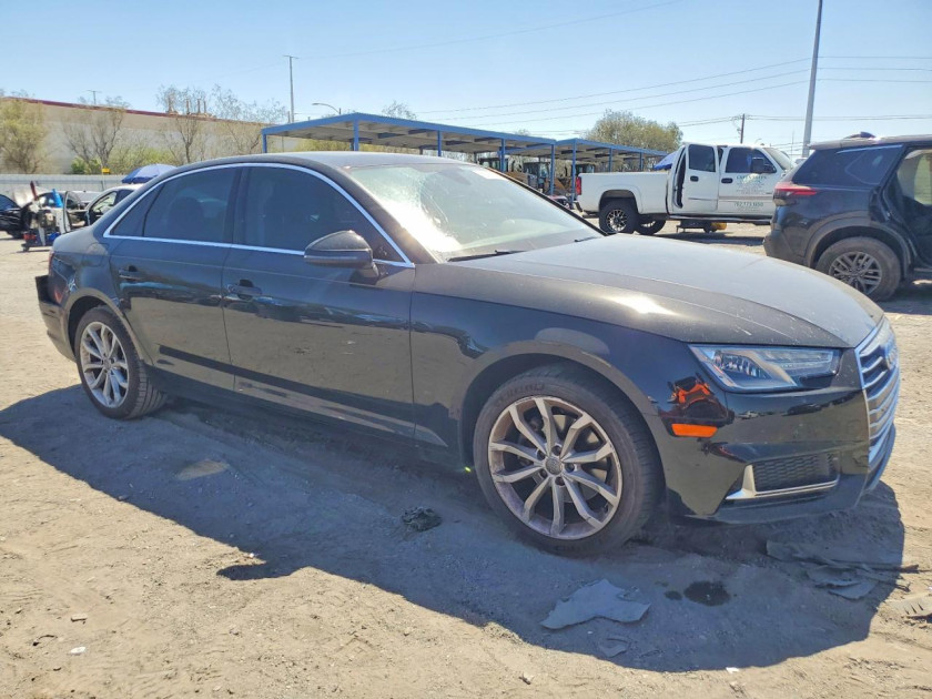 Audi A4, Premium