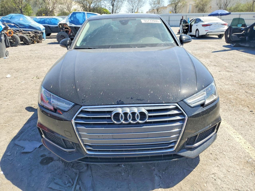 Audi A4, Premium