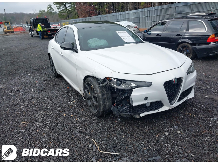 Alfa Romeo Giulia, Ti Awd