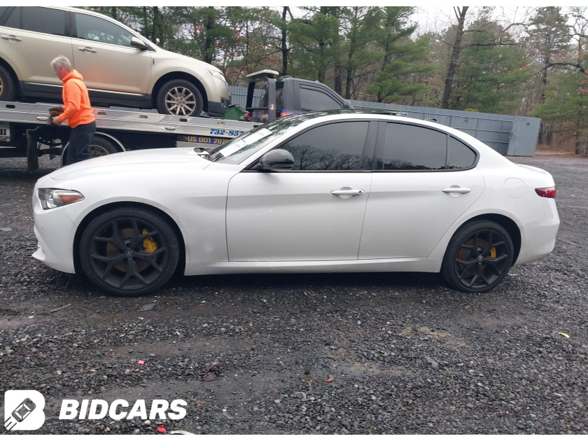 Alfa Romeo Giulia, Ti Awd