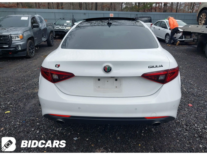 Alfa Romeo Giulia, Ti Awd