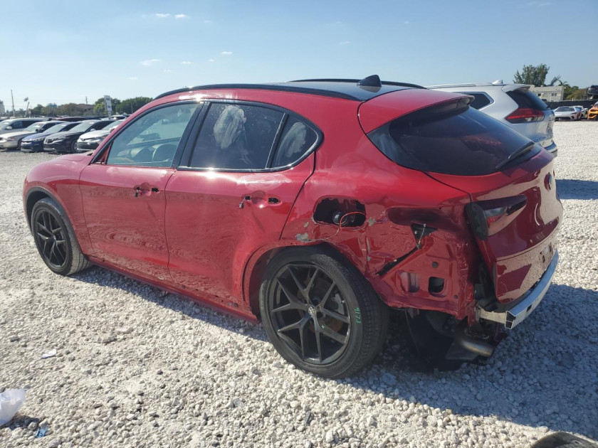 Alfa Romeo Stelvio, Sport