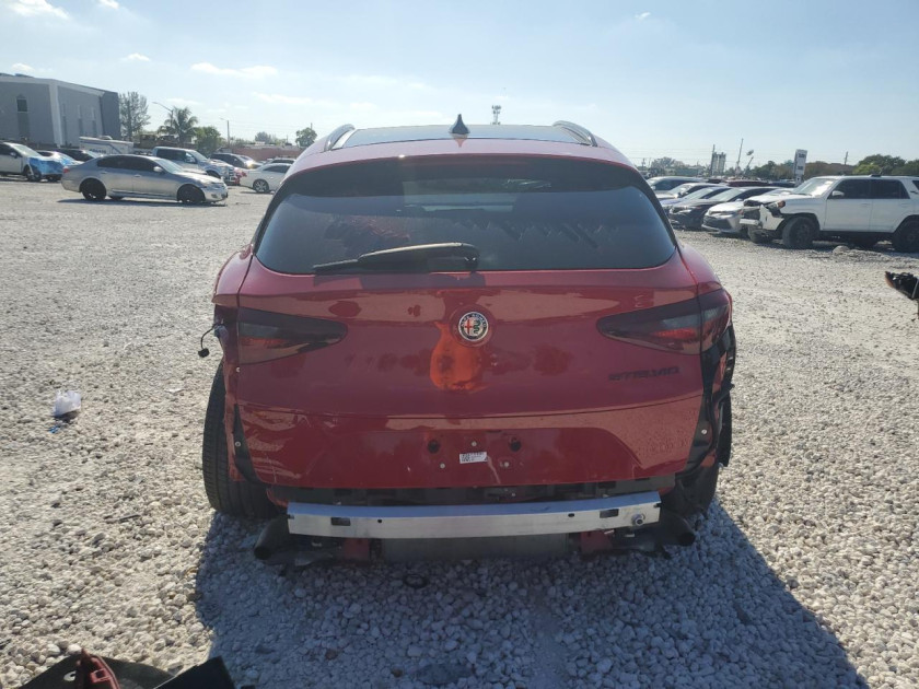Alfa Romeo Stelvio, Sport