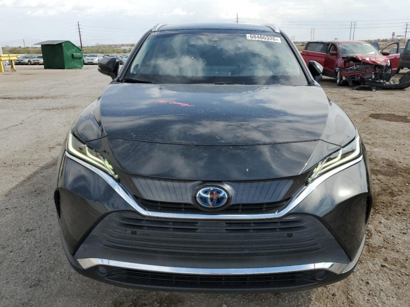 Toyota Venza, LE