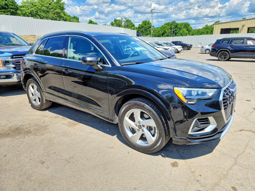 Audi Q3, Premium 40