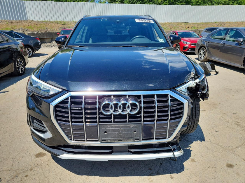 Audi Q3, Premium 40