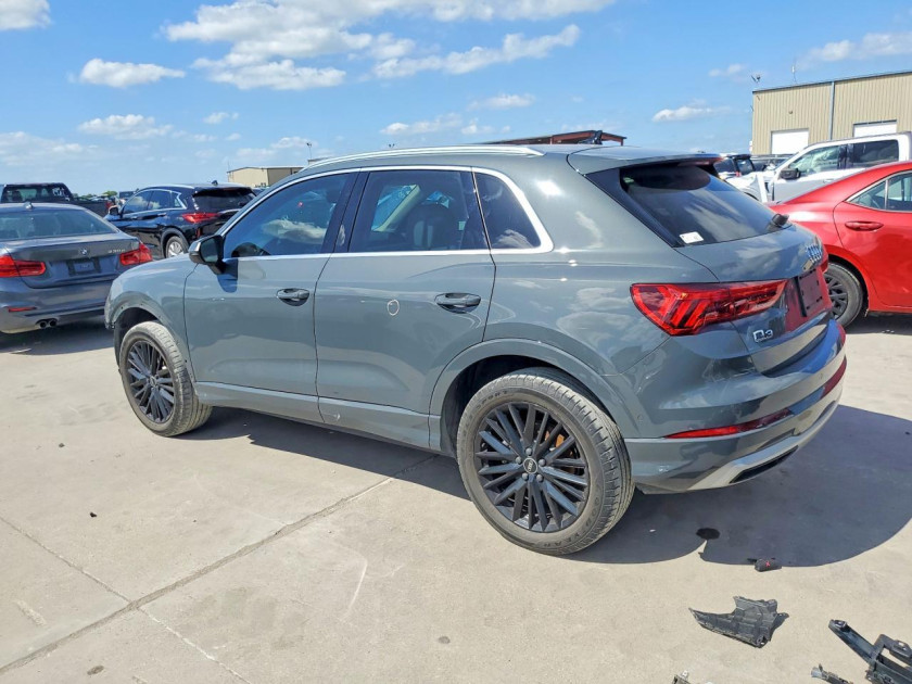 Audi Q3, Premium Plus 40