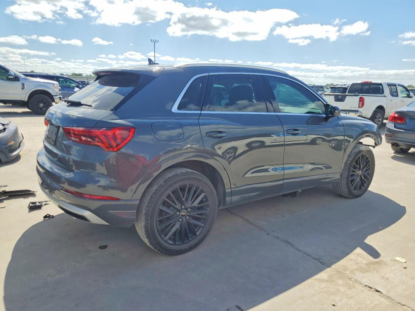 Audi Q3, Premium Plus 40