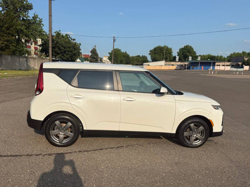 KIA Soul, LX