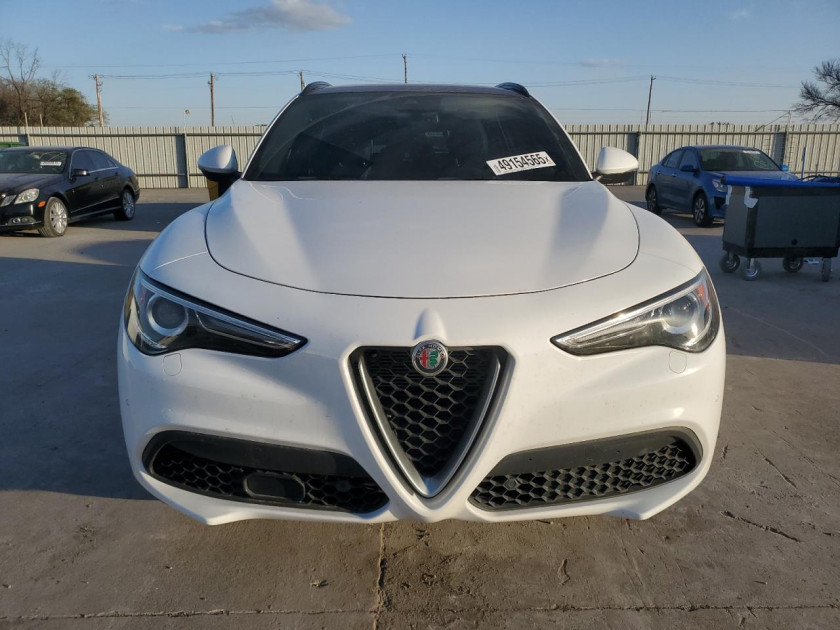 Alfa Romeo Stelvio, TI