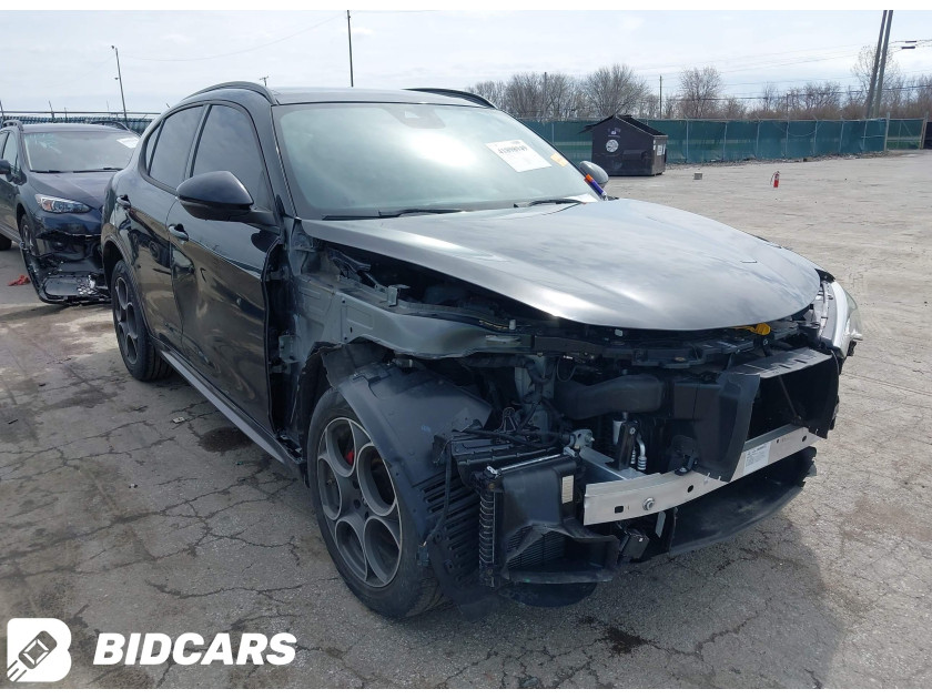 Alfa Romeo Stelvio, Ti Awd