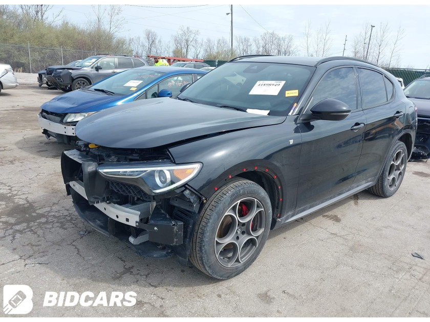 Alfa Romeo Stelvio, Ti Awd