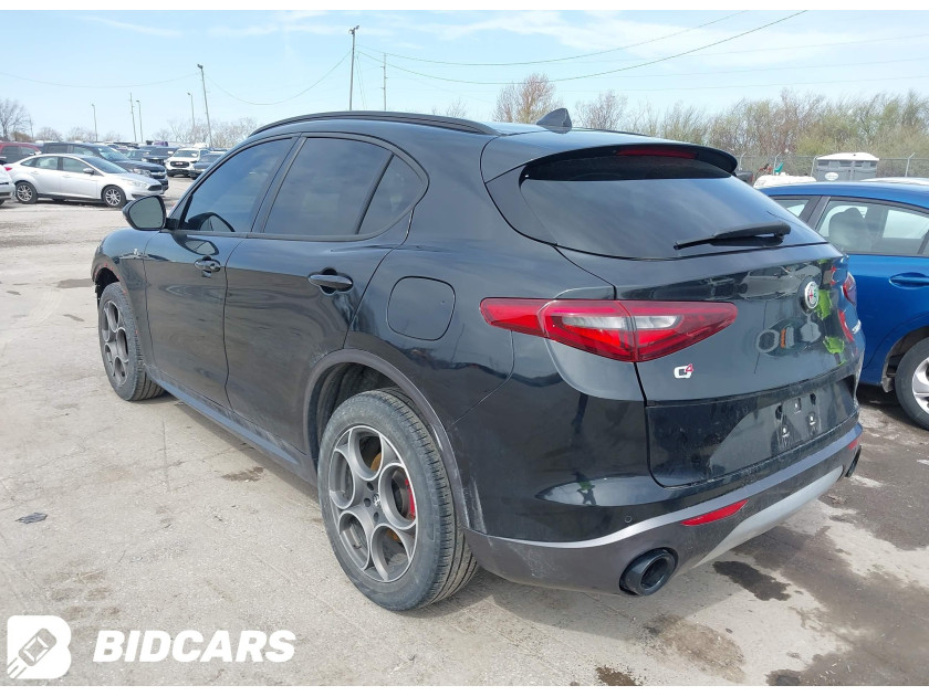 Alfa Romeo Stelvio, Ti Awd