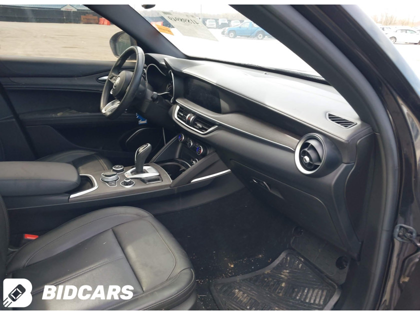 Alfa Romeo Stelvio, Ti Awd