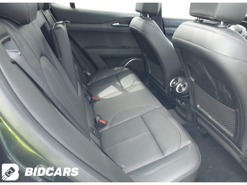 Alfa Romeo Stelvio, Ti Awd