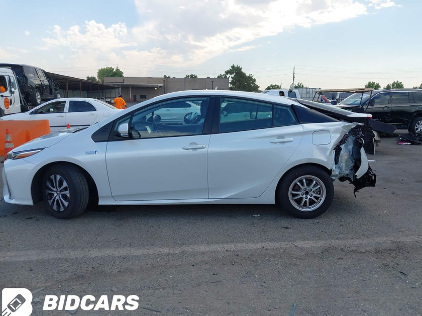 Toyota Prius, Prime Xle