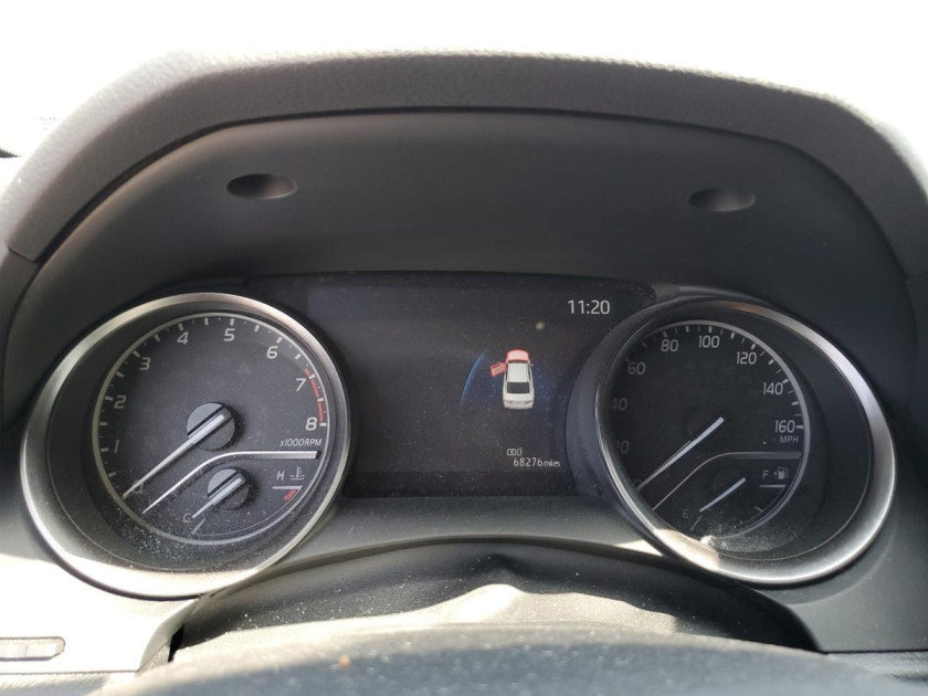 Toyota Camry, SE