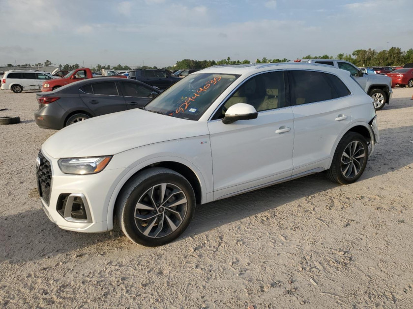 Audi Q5, Premium 45