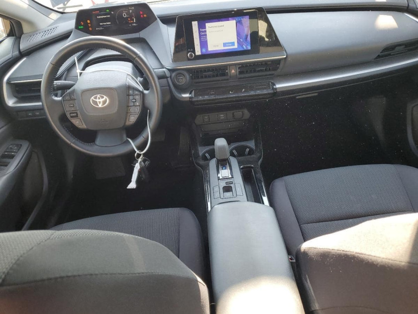 Toyota Prius, LE