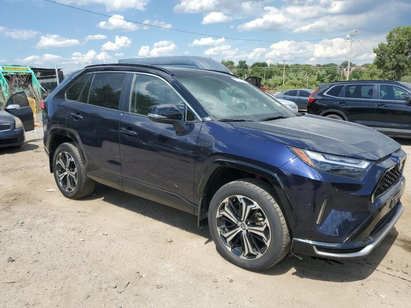 Toyota RAV4, XSE