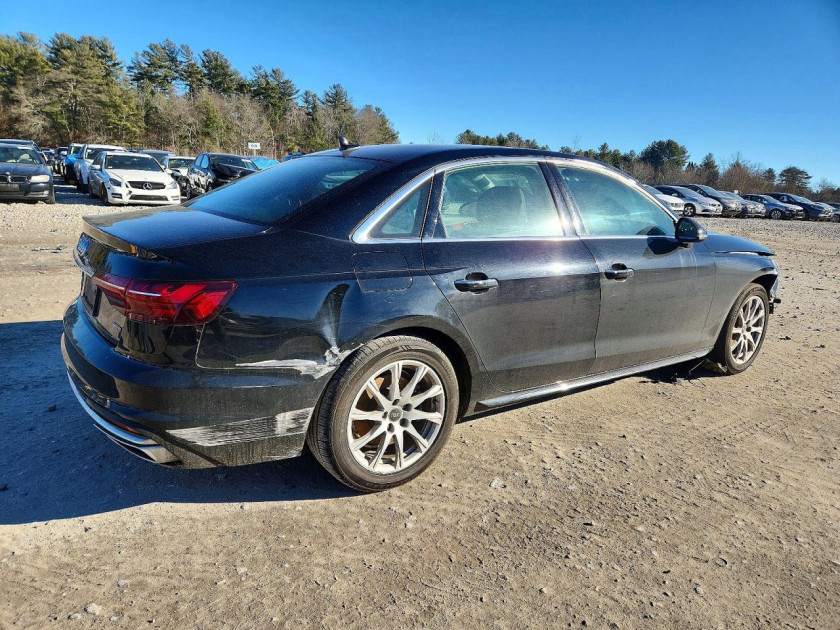 Audi A4, Premium 40