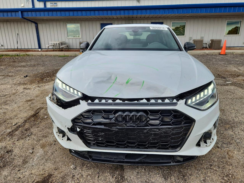 Audi A4, Premium Plus 45