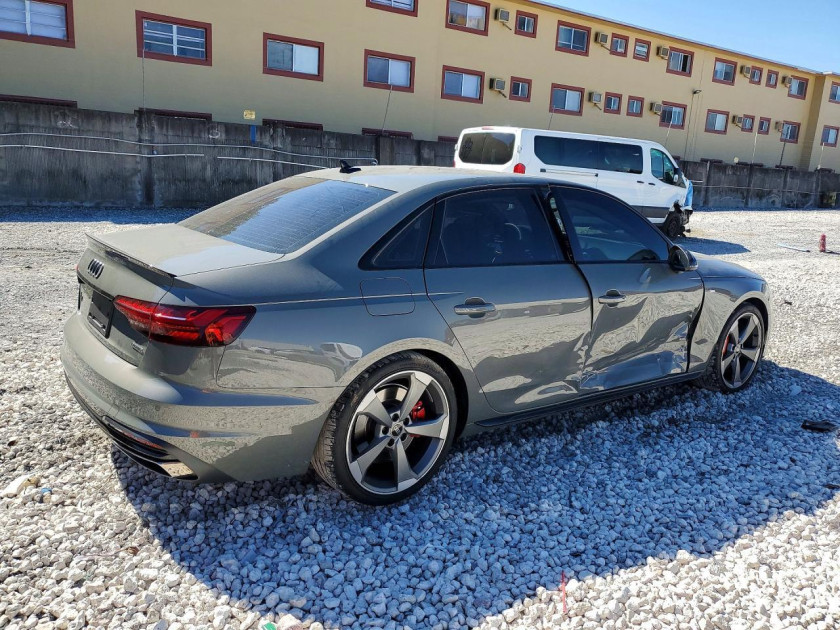 Audi A4, Premium Plus 45