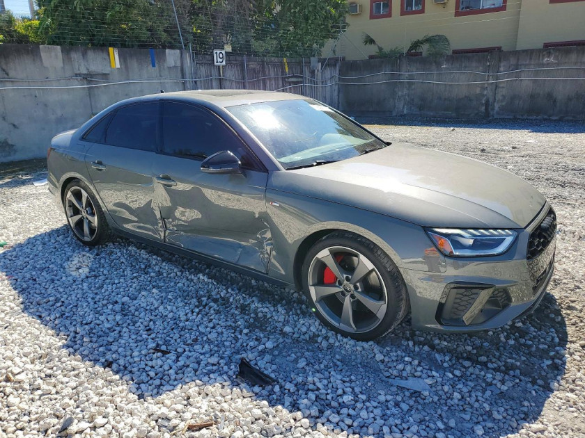 Audi A4, Premium Plus 45