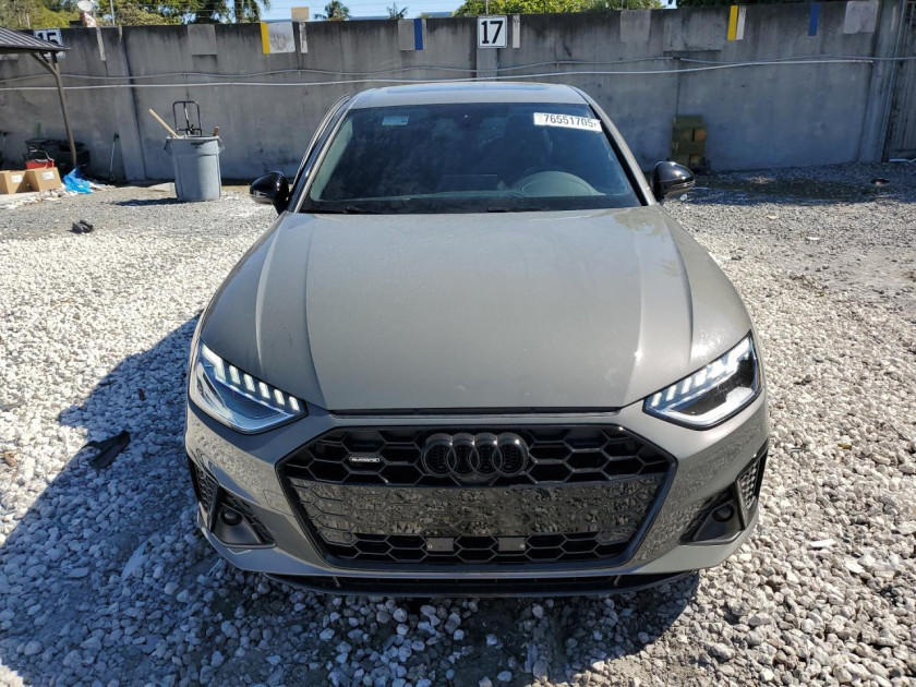 Audi A4, Premium Plus 45