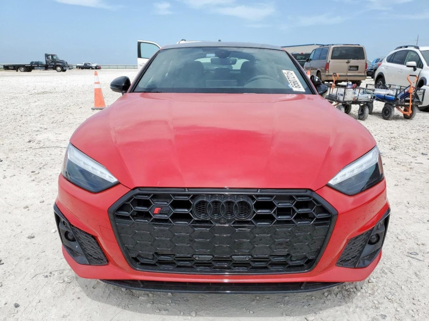 Audi S5, Premium Plus