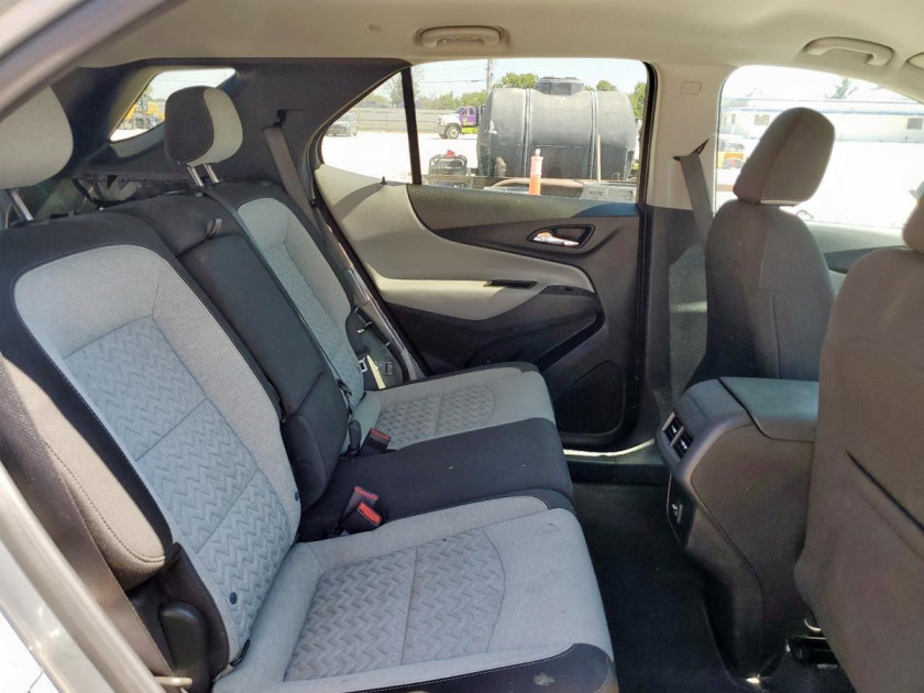 Chevrolet Equinox, LS