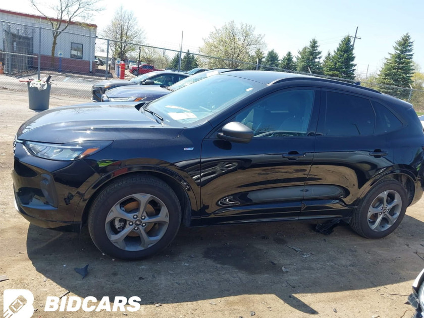 Ford Escape, St Line
