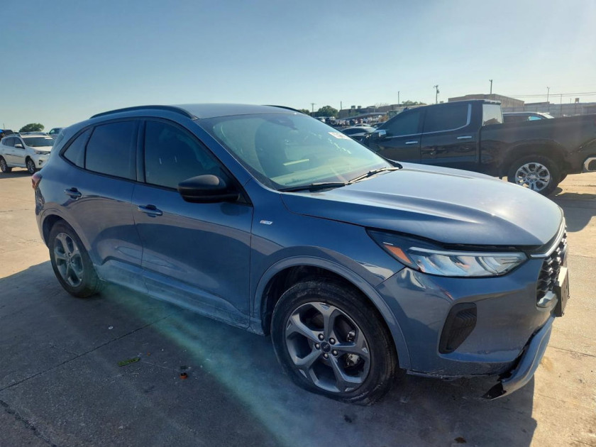 Ford Escape, St Line