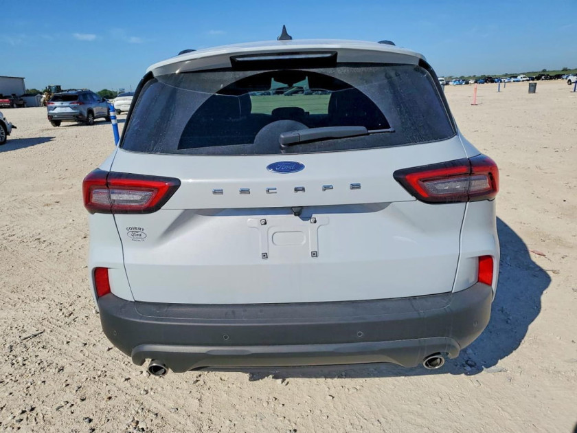 Ford Escape, St Line