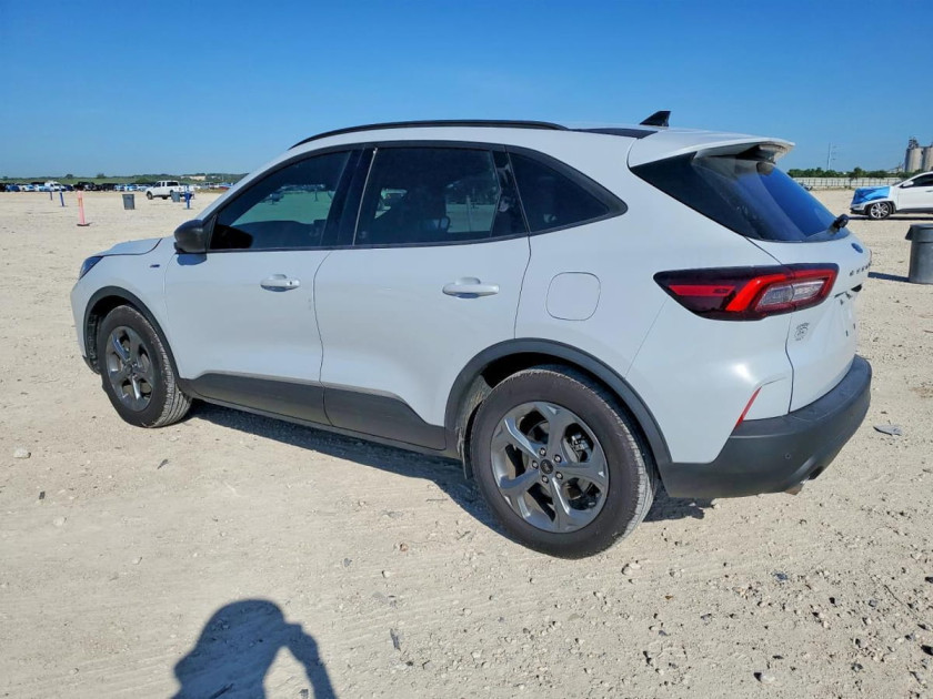 Ford Escape, St Line