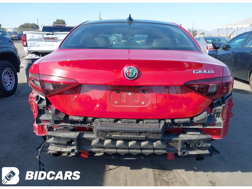 Alfa Romeo Giulia, Ti Rwd