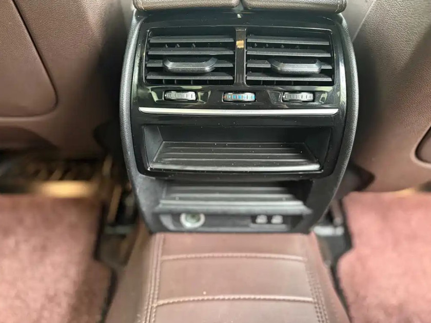 BMW 5 Series 525Li