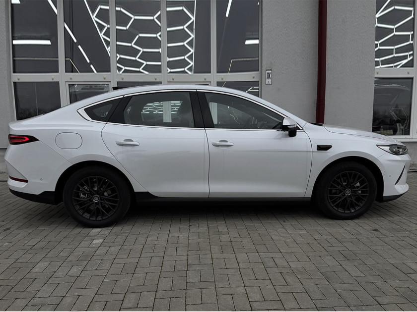 BYD Qin PLUS EV 