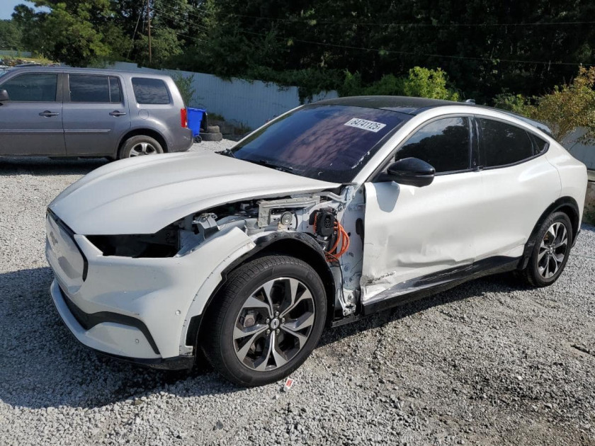 Ford Mustang, Premium