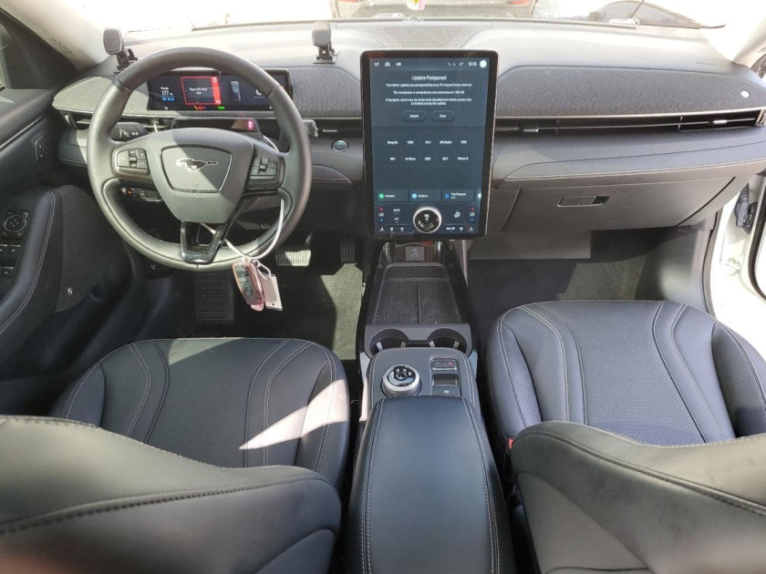 Ford Mustang, Premium