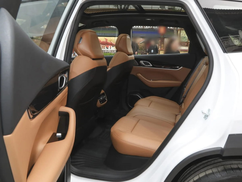 Geely Atlas (Boyue L)