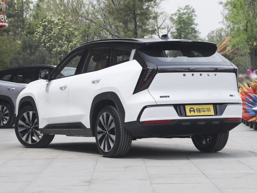 Geely Atlas (Boyue L)