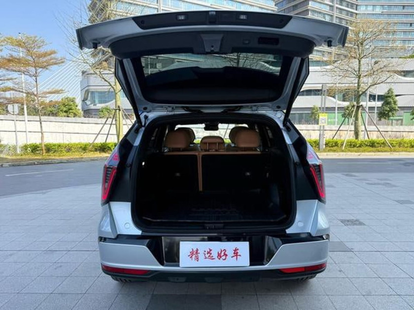 Geely Atlas (Boyue L)