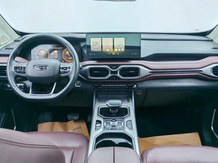 Geely Okavango (Haoyue)