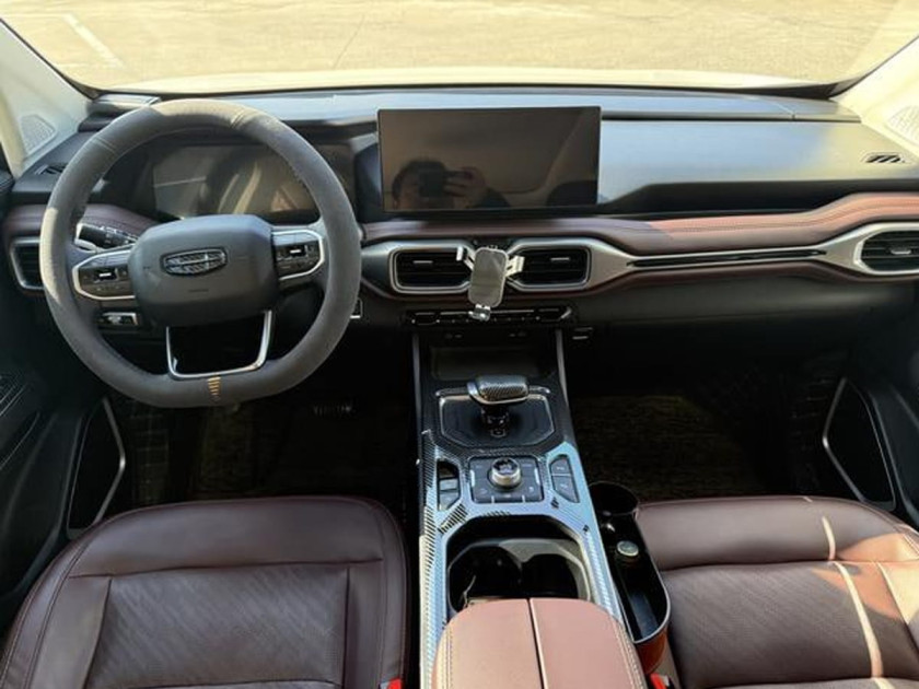 Geely Okavango (Haoyue)