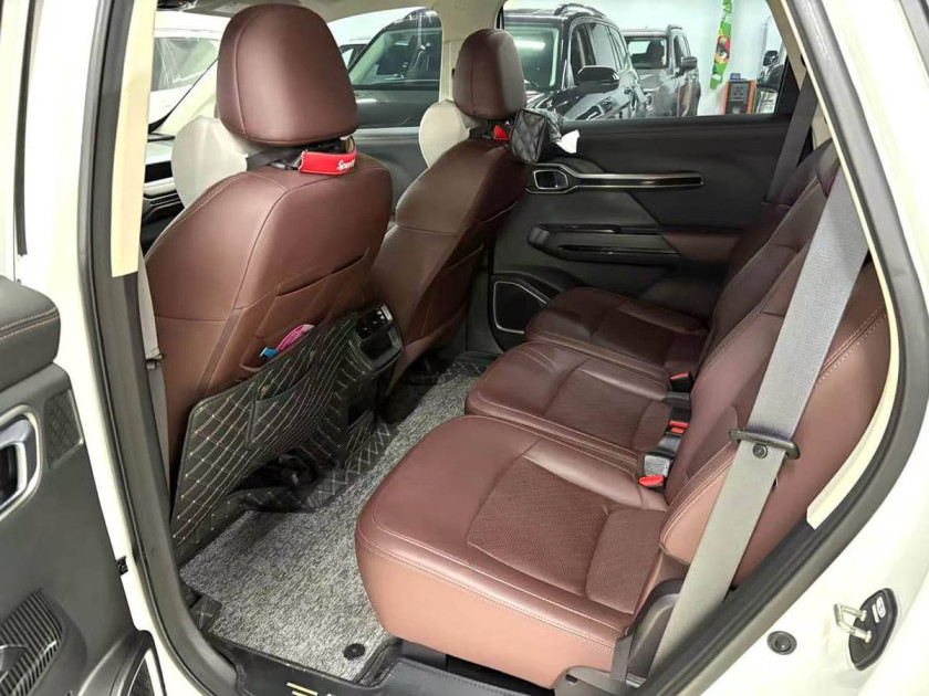 Geely Okavango (Haoyue)